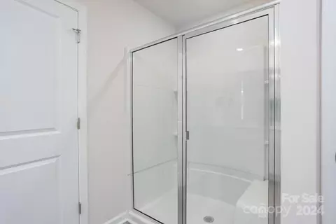 Bath - 5518 Avery Dr, Trinity, NC 27370 photo 1 of 2