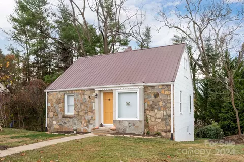 21 Lakeshore Dr, Asheville, NC 28804