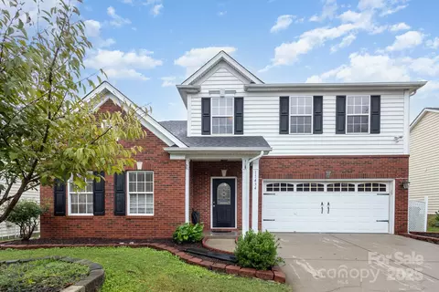 11434 Lamoille Ln, Charlotte, NC 28278