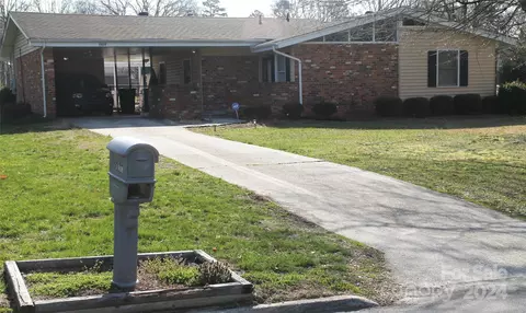 1908 Echo Ln, Gastonia, NC 28052