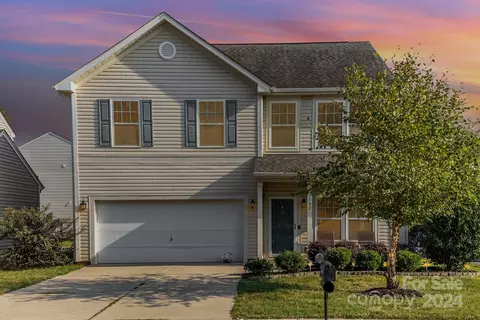 6502 Covington Commons Dr, Charlotte, NC 28227