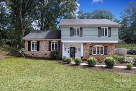 6619 Lancer Dr, Charlotte, NC 28226