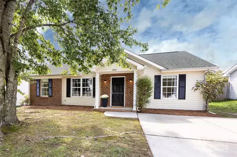 1907 Dietrich Ln, Charlotte, NC 28262