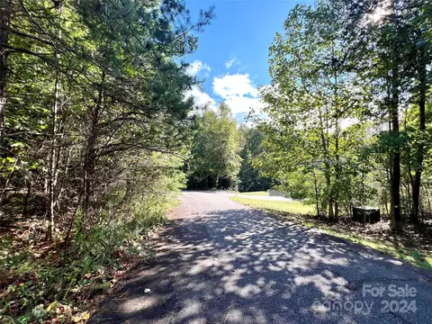 Shadow Drive, Taylorsville, NC 28681