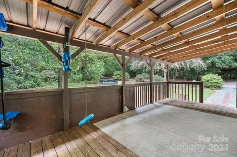 Exterior - 110 Bd Ave, Morganton, NC 28655 photo 4 of 10