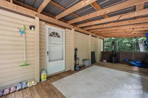 Exterior - 110 Bd Ave, Morganton, NC 28655 photo 3 of 10
