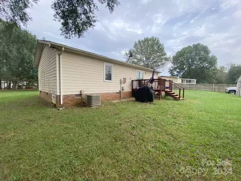 716 Edgehill Dr, Monroe, NC 28110 photo 4