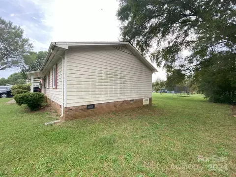 716 Edgehill Dr, Monroe, NC 28110 photo 2