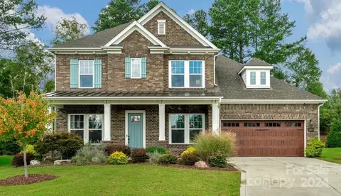 1907 Midtrain Dr, Matthews, NC 28105