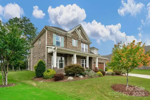 1907 Midtrain Dr, Matthews, NC 28105 photo 2