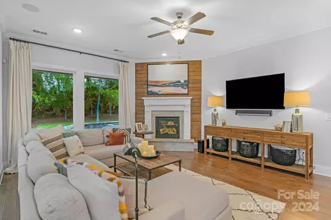 1907 Midtrain Dr, Matthews, NC 28105 photo 10