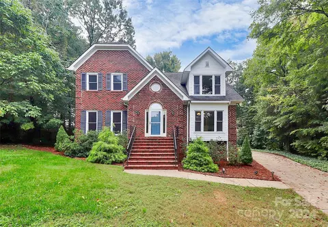 1404 Yerton Ct, Charlotte, NC 28213