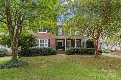 5122 Lady Fern Cir, Charlotte, NC 28211