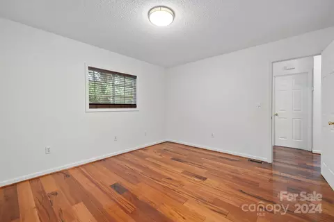 Bedroom - 1886 Red Berry Ln, Conover, NC 28613 photo 2 of 8