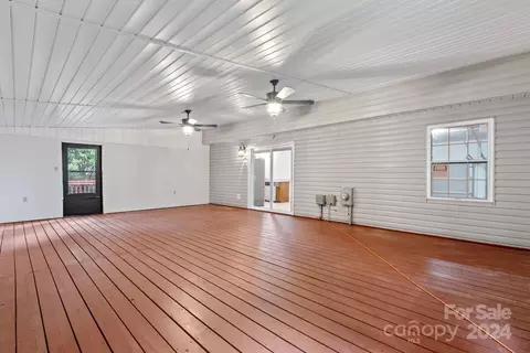 Exterior - 1886 Red Berry Ln, Conover, NC 28613 photo 6 of 8