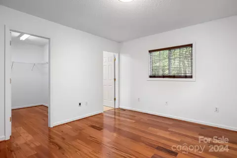 Bedroom - 1886 Red Berry Ln, Conover, NC 28613 photo 4 of 8