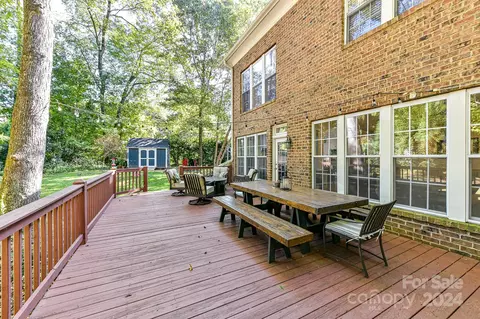Exterior - 110 Cedar Grove Cir, Davidson, NC 28036 photo 2 of 5