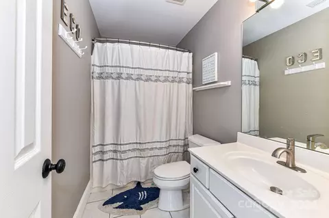 Bath - 110 Cedar Grove Cir, Davidson, NC 28036 photo 5 of 6