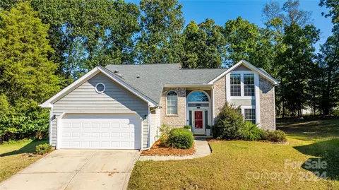 3236 Rheinwood Ct, Matthews, NC 28105