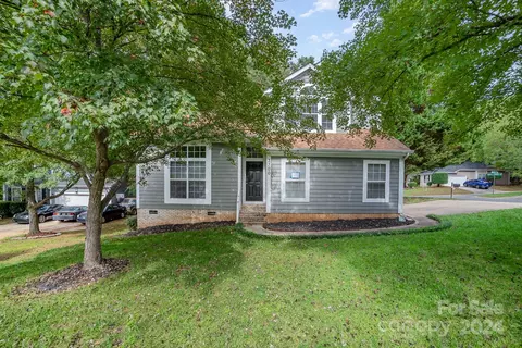 3300 Sorrento Ct, Charlotte, NC 28269