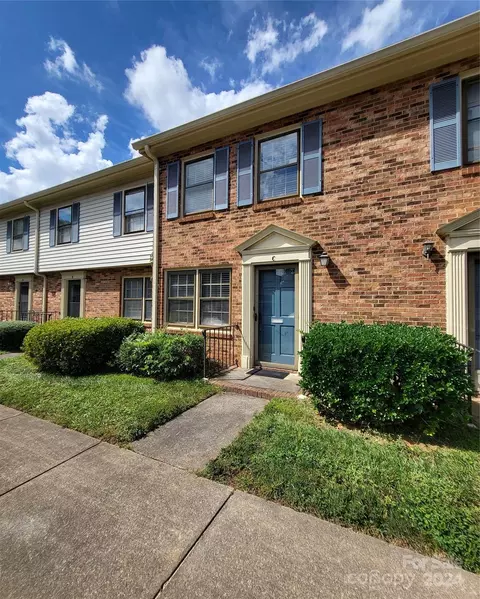 1228 Archdale Dr, Charlotte, NC 28217