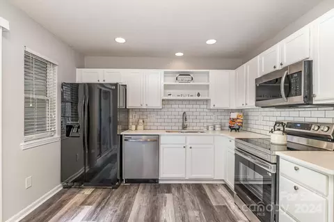 5645 Kimmerly Woods 2206 Dr #2206, Charlotte, NC 28215