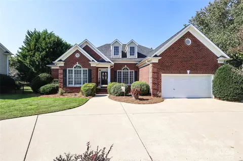 9664 Chaumont Ln, Charlotte, NC 28277