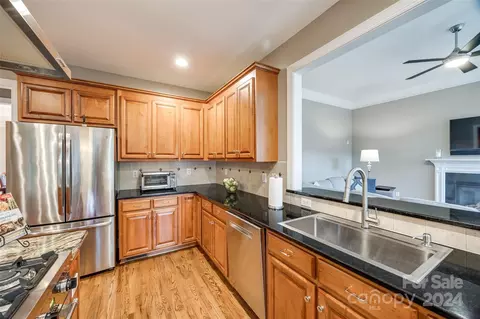 1732 Bentgrass Ln, Tega Cay, SC 29708 photo 9