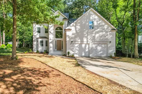 5710 Stream Ridge Dr, Charlotte, NC 28269