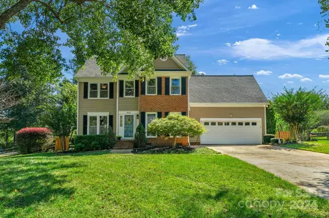 647 Franklin Grove Dr, Mooresville, NC 28115