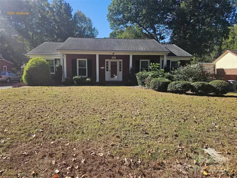 3506 Erinbrook Ln, Charlotte, NC 28215