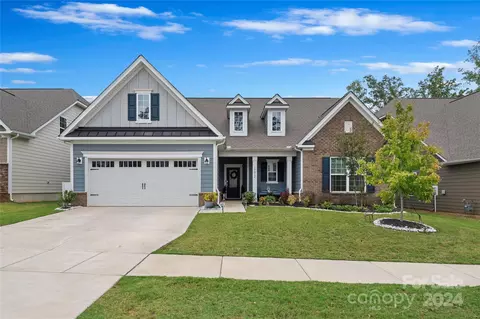 17012 River Race Dr, Huntersville, NC 28078