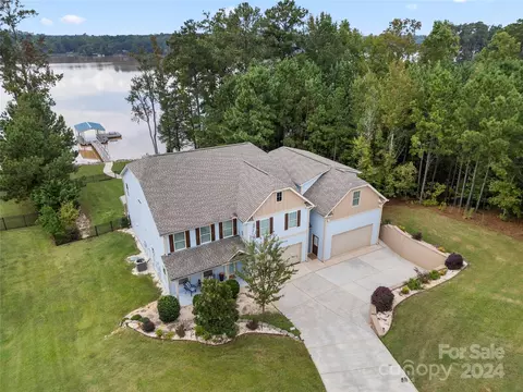 10273 Lakeshore Dr, Lancaster, SC 29720