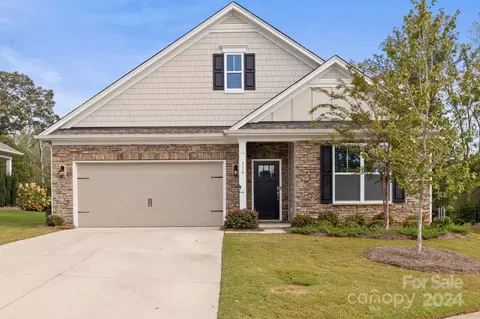 316 Secretariat Dr, Iron Station, NC 28080