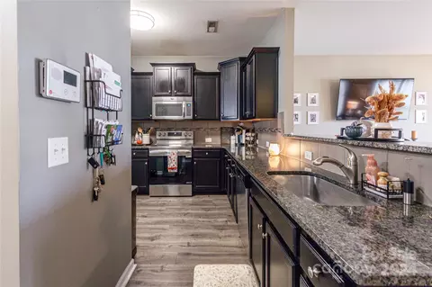 Kitchen - 2012 Kingstree Dr, Monroe, NC 28112 photo 3 of 3