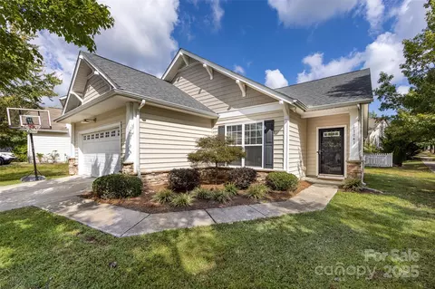 1041 Kensrowe Ln, Stallings, NC 28104