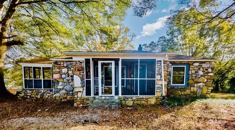 5011 Lewis Rd, Gastonia, NC 28052