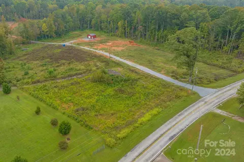 740 Lee Rd, Thomasville, NC 27360
