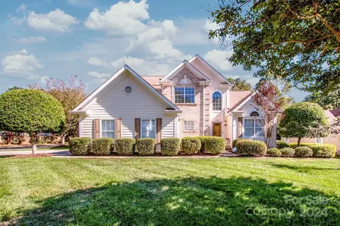 232 Fox Hollow Rd, Mooresville, NC 28117