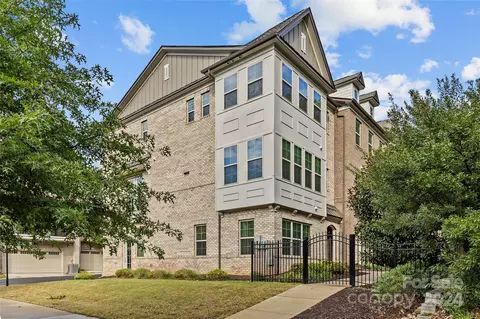1204 Madison Towns Ln, Charlotte, NC 28209