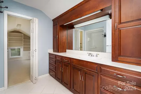 Bath - 106 E Boyd St, Maiden, NC 28650 photo 4 of 5