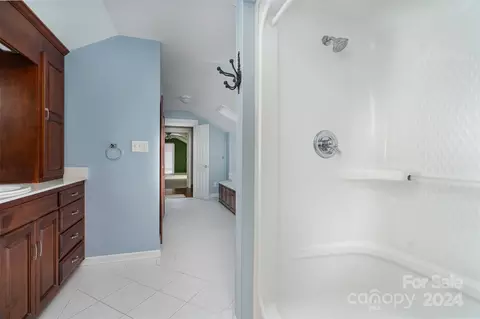 Bath - 106 E Boyd St, Maiden, NC 28650 photo 5 of 5