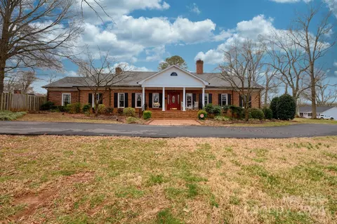 106 E Boyd St, Maiden, NC 28650