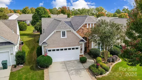48461 Snap Dragon Ln, Fort Mill, SC 29707