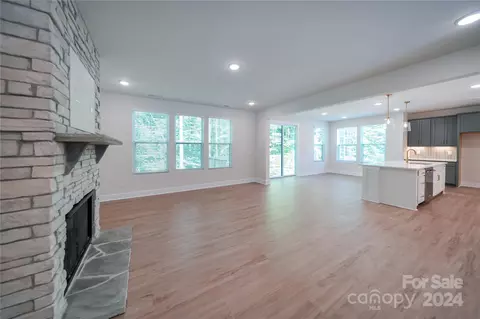 409 Conifer Se Pl SE, Concord, NC 28025 photo 7