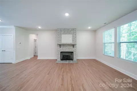 409 Conifer Se Pl SE, Concord, NC 28025 photo 8
