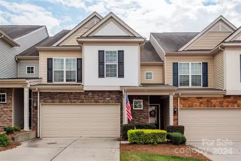 4777 Mount Royal Ln, Charlotte, NC 28210