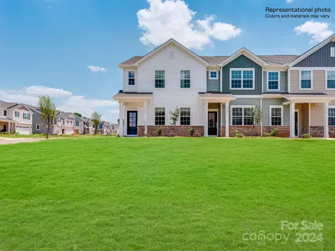 9765 Inkberry Dr, Gastonia, NC 28056