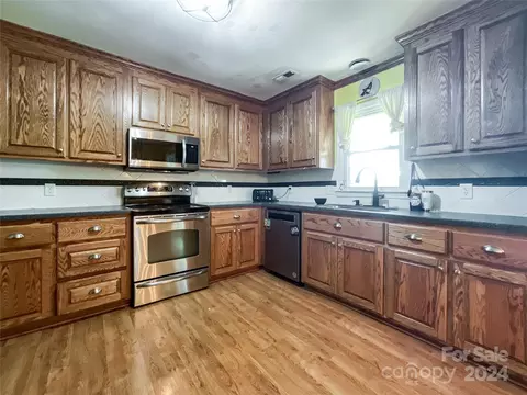 Kitchen - 4523 Belk Mill Rd, Monroe, NC 28112 photo 1 of 5