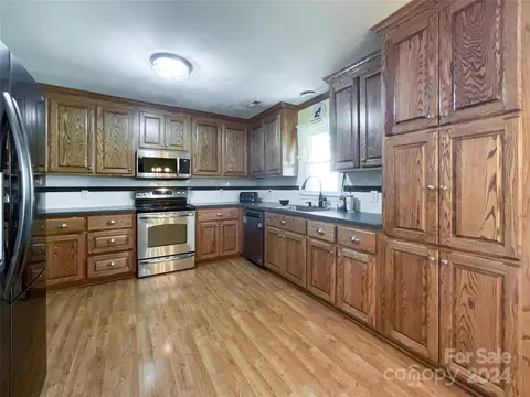 Kitchen - 4523 Belk Mill Rd, Monroe, NC 28112 photo 5 of 5